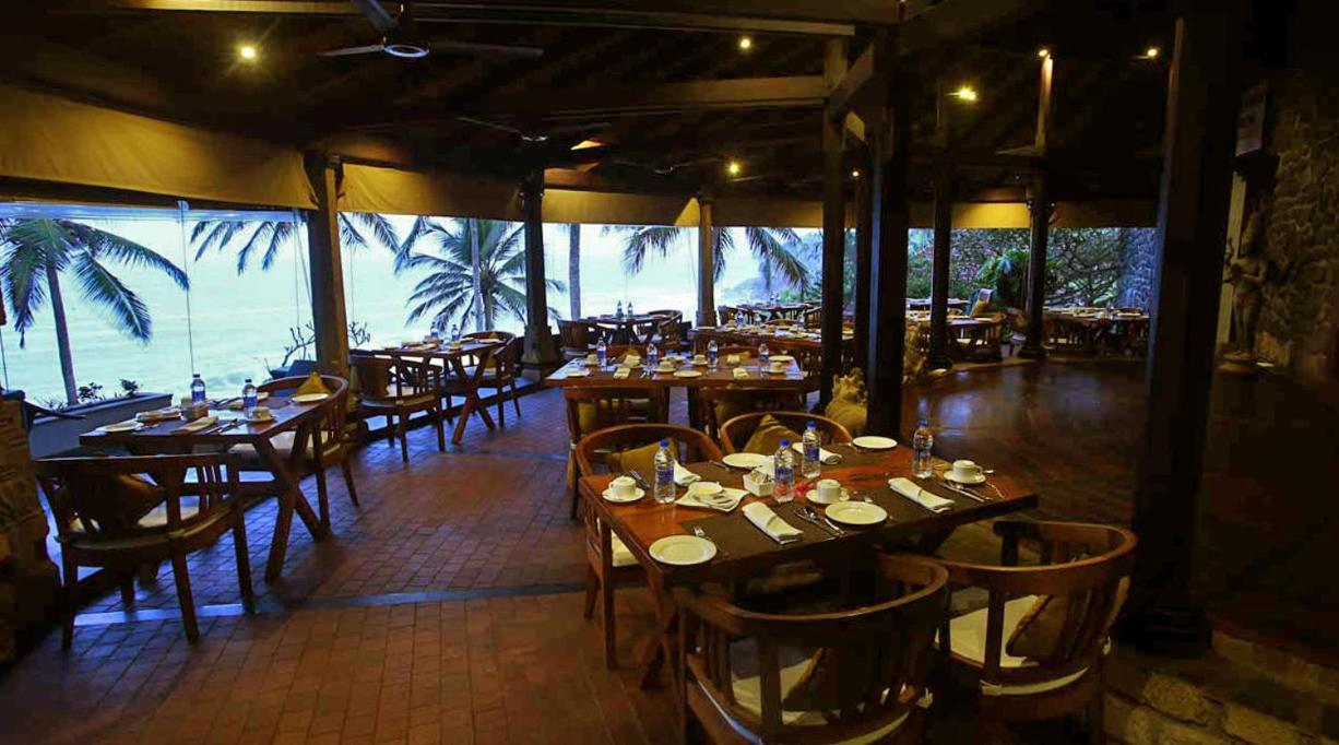 Niraamaya Wellness Retreats, Surya Samudra, Kovalam Exteriör bild