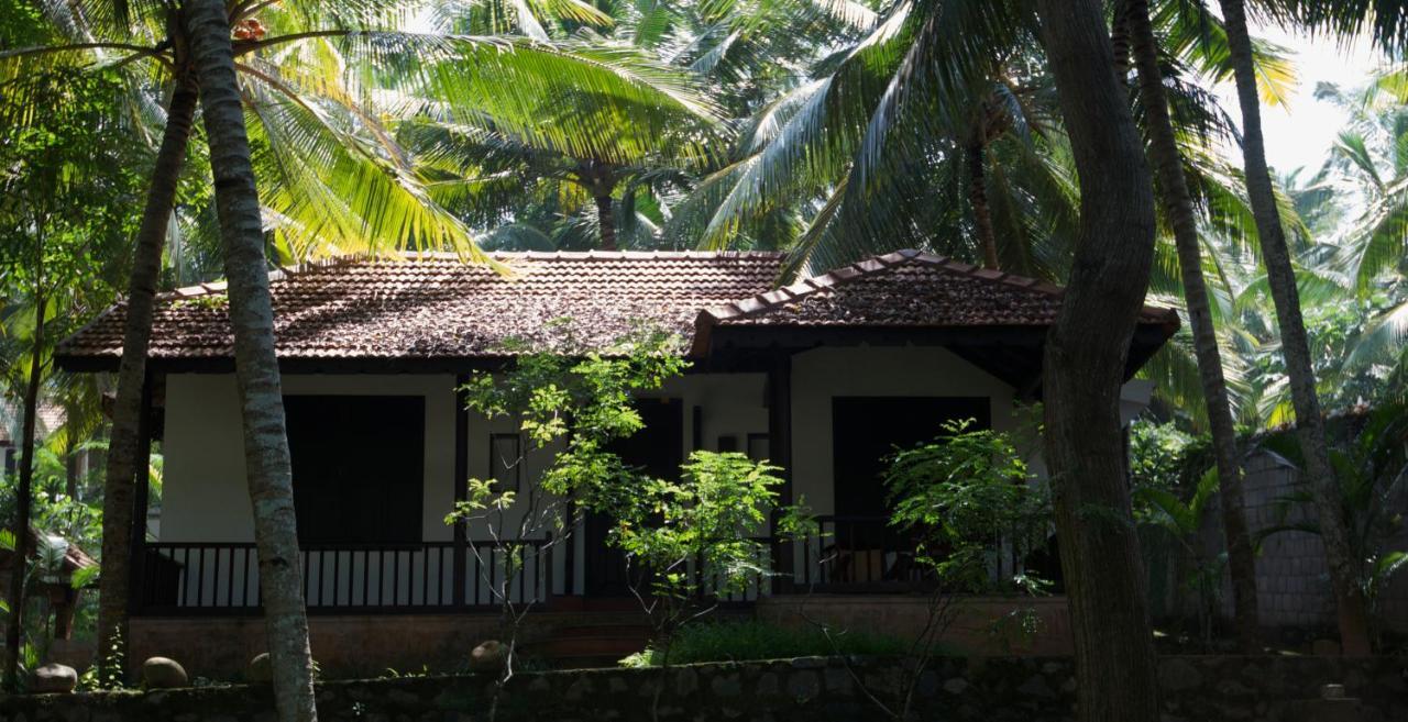 Niraamaya Wellness Retreats, Surya Samudra, Kovalam Exteriör bild